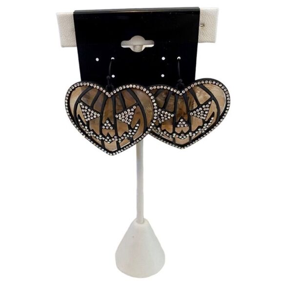 Heart Shaped Pumpkin Face Outlined in Black w/ Pave Crystals. Very Cool! - Picture 1 of 6